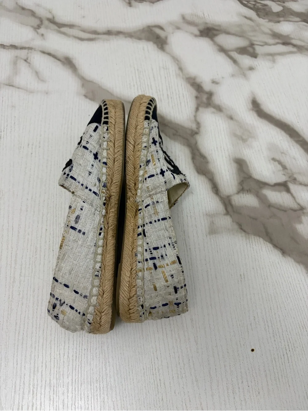 Authentic CHANEL Tweed Interlocking CC Cap Toe Espadrilles (Model/Serial: ZG2976